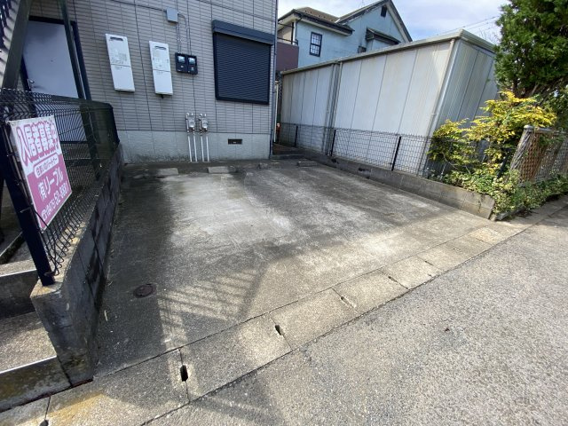 MIハイツの駐車場