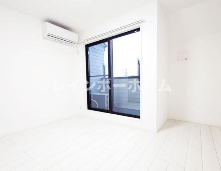 Avanti市川の居間・リビング