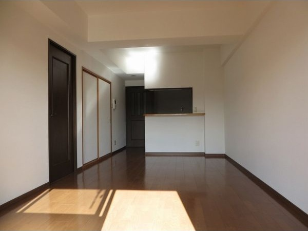 ネオハイツ名和の居間・リビング