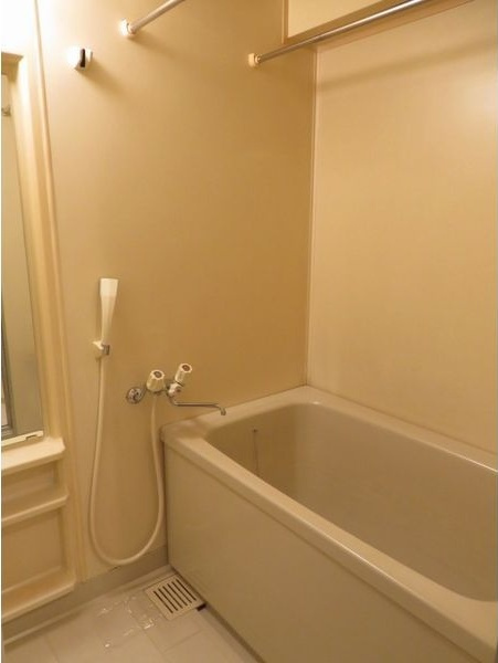 ネオハイツ名和の浴室