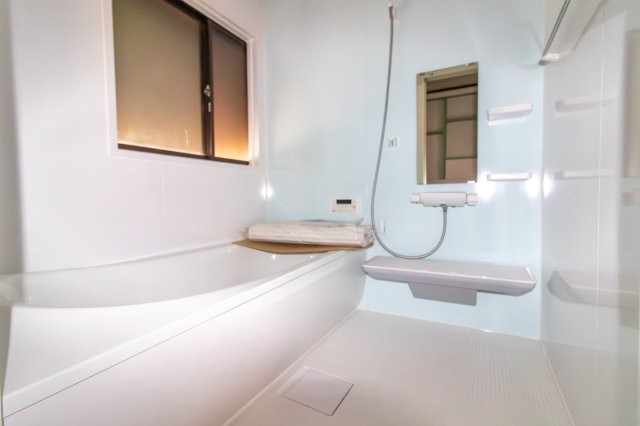 足利市通５丁目の店付住宅の浴室