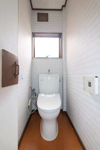 足利市通５丁目の店付住宅のトイレ|こちらは、2階のトイレとなります。