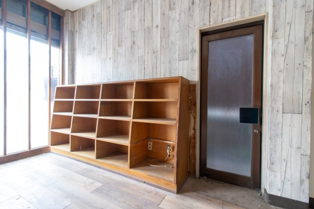 足利市通５丁目の店付住宅の収納