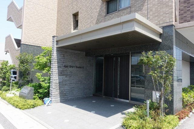 アルファスマート米原Ⅱのエントランス