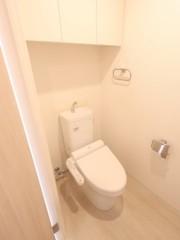アルファスマート米原Ⅱのトイレ|収納・手洗い付きのトイレです！
