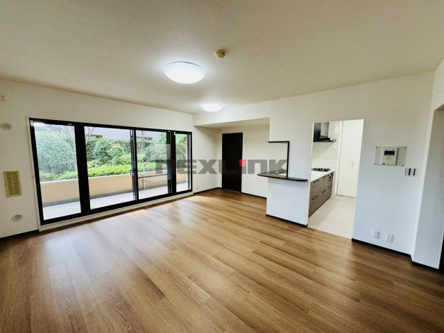 【居間・リビング】 | 【仲介手数料無料】コスモ津田沼グレイスシティ　Ｄ棟