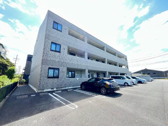 クローバーの駐車場