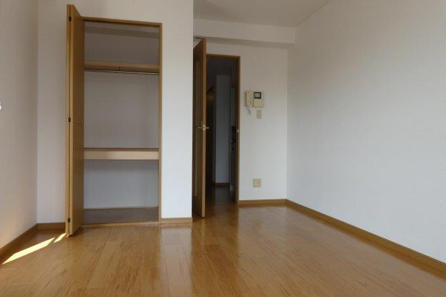 プラシード倉敷の寝室|洋室