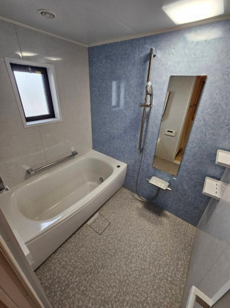 コスモ千代田　角部屋4LDKの浴室