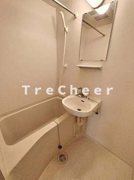 クミハウス上野の浴室