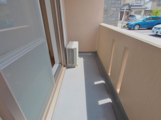 ラフィーネ東野のバルコニー