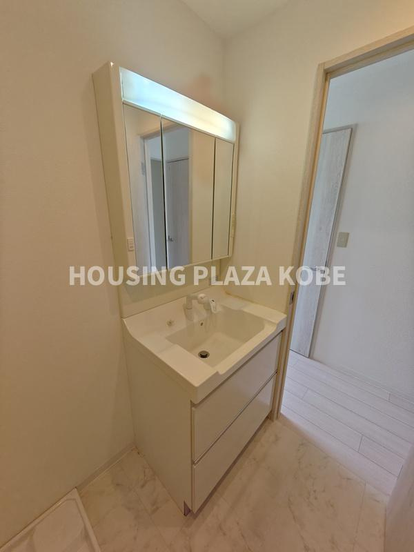 稲葉町ハイツの洗面所