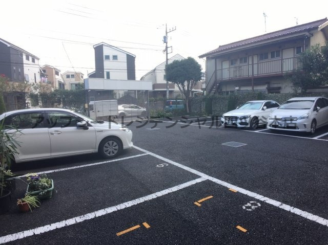 ヴィラ井荻の駐車場|ヴィラ井荻
