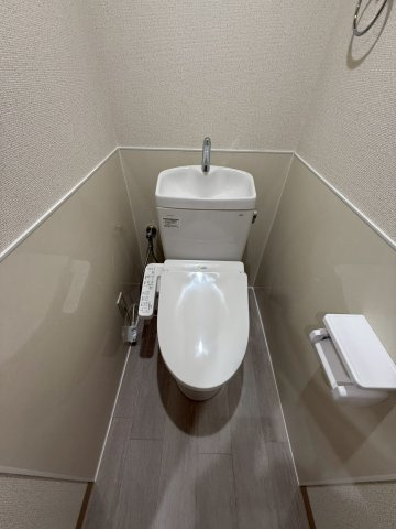 ヴィラ井荻のトイレ|温水洗浄便座