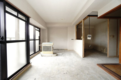 【居間・リビング】 | 【上質リフォーム】グランシャリオ可部中央 | 室内（2025年10月2日15：00頃）撮影