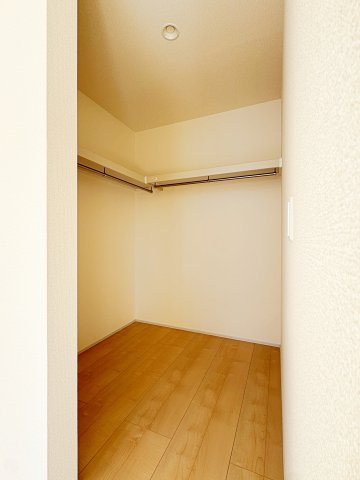 新築戸建・新築建売　安積南長久保1丁目【長期優良住宅】安積三小・安積二中の収納|ハンガーパイプもついているので干した洗濯物をそのままかけることができる！