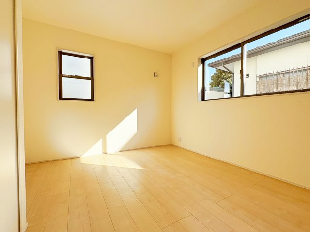 新築戸建・新築建売　安積南長久保1丁目【長期優良住宅】安積三小・安積二中の洋室