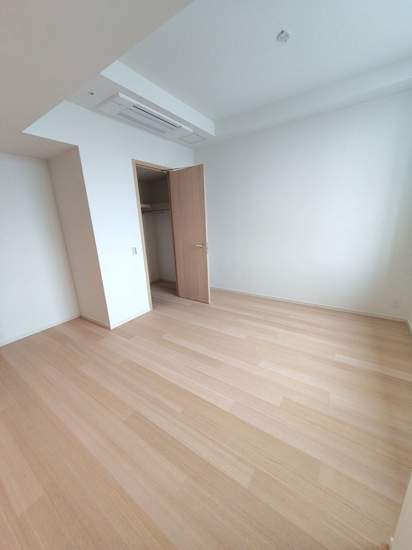 千代田区三番町の賃貸マンションの洋室