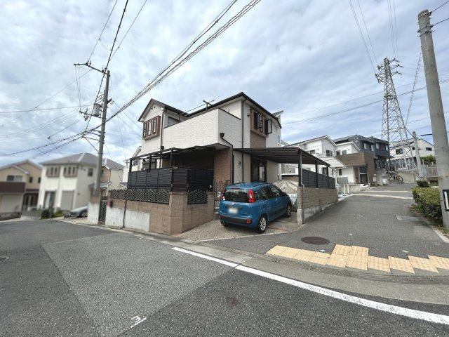 明石市松が丘５丁目戸建の前面道路含む現地写真