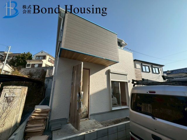 「南向きバルコニー」「小学校徒歩10分」　霞ヶ丘　全2棟　2号棟