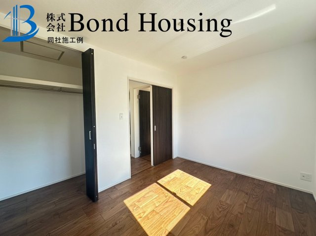 「JR垂水駅徒歩14分」「お車2台駐車可」　霞ヶ丘　全2棟　1号棟の子供部屋