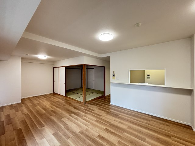 AcityヒルズアリーナⅢ番館の居間・リビング