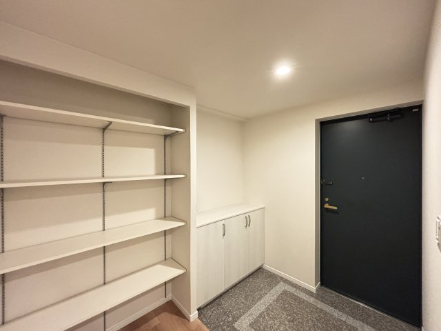 AcityヒルズアリーナⅢ番館の玄関