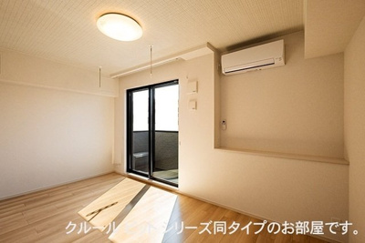 【居間・リビング】 | シャーロック 1LDK | ゆったりとしたリビングです