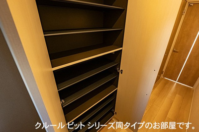 【玄関】 | シャーロック  LDKW | シンプルで使いやすい玄関です