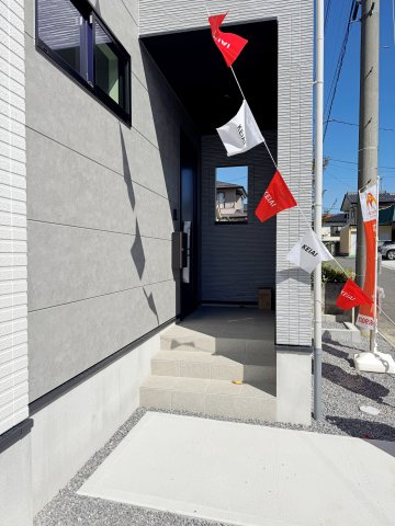 新築戸建・新築建売　郡山市富田町　富田東小・富田中の玄関