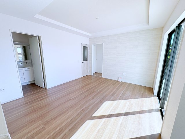 新築戸建・新築建売　郡山市富田町　富田東小・富田中の居間・リビング|＼内覧ご予約受付中です♪／仕事帰りやお休みの日はもちろん、当日内覧も大歓迎♪お気軽にお問い合わせください♪