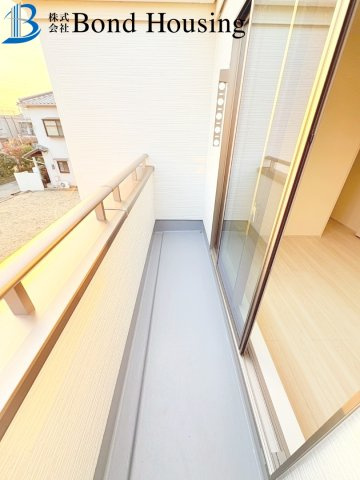 JR朝霧徒歩１３分　長期優良住宅　明石市朝霧町１丁目　新築戸建のバルコニー