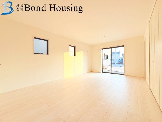 JR朝霧徒歩１３分　長期優良住宅　明石市朝霧町１丁目　新築戸建の居間・リビング