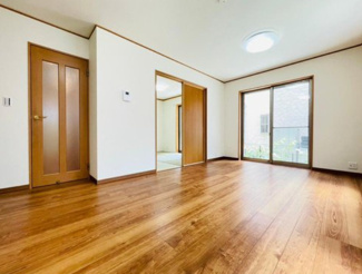 【居間・リビング】 | さいたま市見沼区島町１　中古戸建