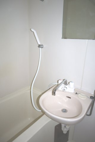 日発貫井南町コーポの浴室|写真は206