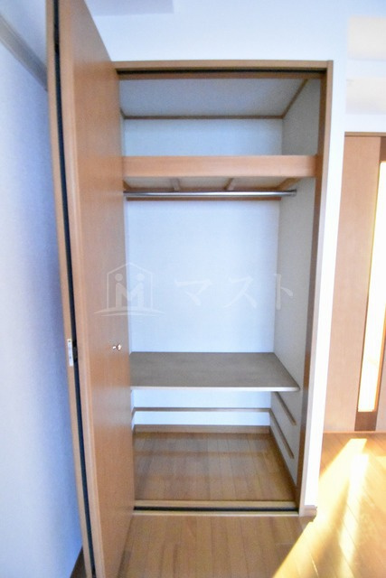 プレサンス東本町の収納