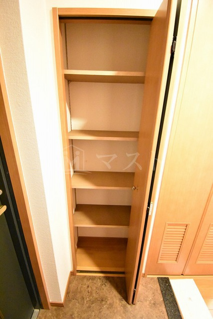 プレサンス東本町の収納