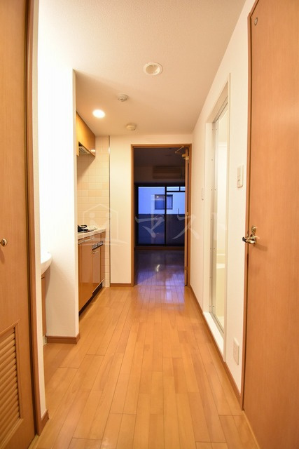 プレサンス東本町の玄関