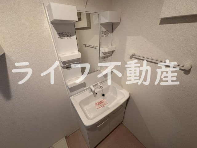 セレスコート花園の独立洗面台