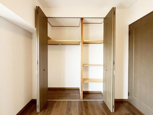 コート甲子園南4番館の収納