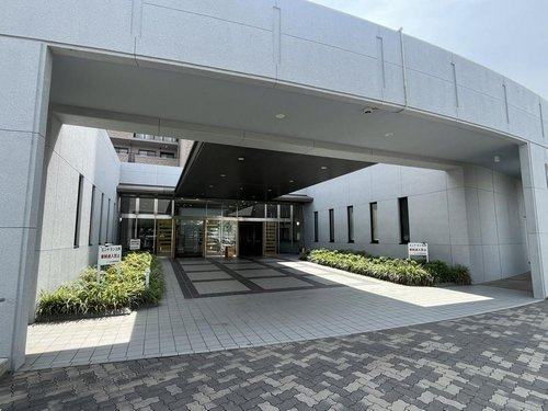 コート甲子園南4番館のエントランス