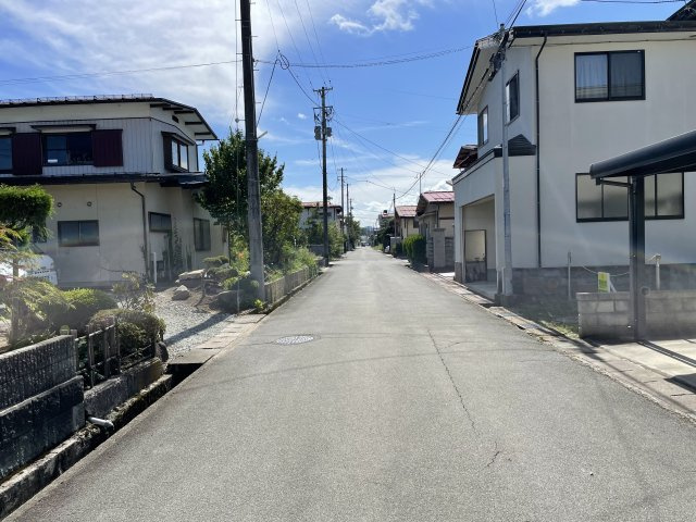【前面道路含む現地写真】 | 寒河江市若葉町　中古戸建