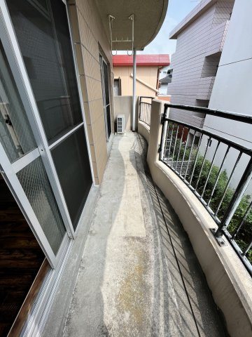 ビクトリーマンションのバルコニー