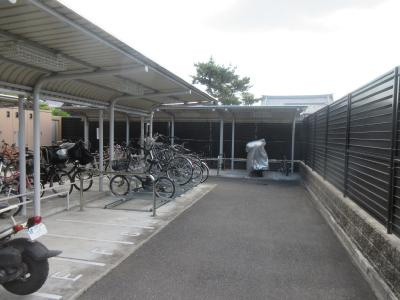 プレサンス京大前の周辺|駐輪場