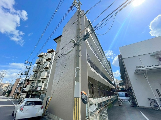 原田マンションの外観