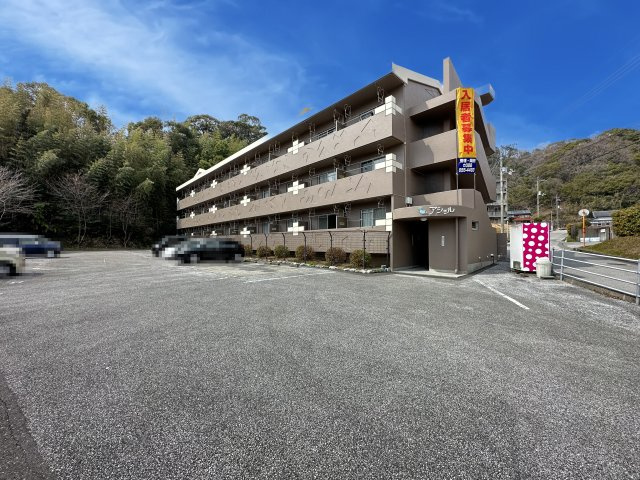 アシェルの外観