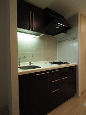 新品家具付きマンション岩本町1(KaGood東京)のキッチン