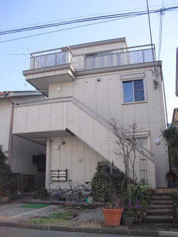 ジュネス鵠沼のエントランス|閑静な住環境に佇む耐震耐火旭化成ヘーベルメゾン