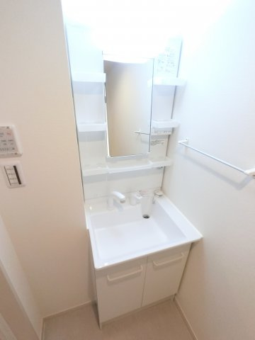 【独立洗面台】