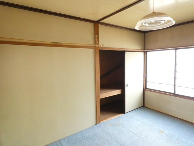 白百合マンション１号棟の和室